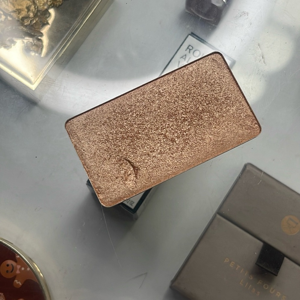 MAKE UP FOR EVER Artist Face Color highlight h106 discontinued